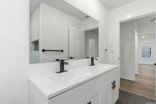 518 wright, Schertz, TX 78154