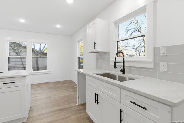 518 wright, Schertz, TX 78154