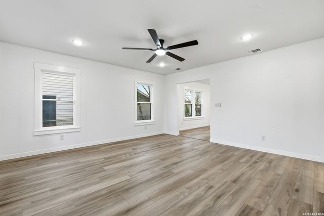 518 wright, Schertz, TX 78154