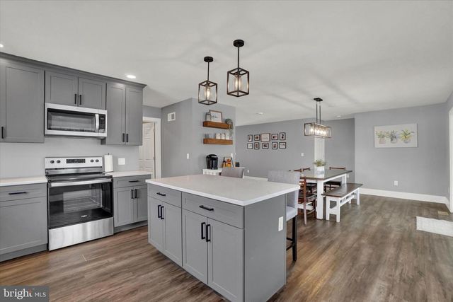 1048 KELLER RD, York, PA 17406