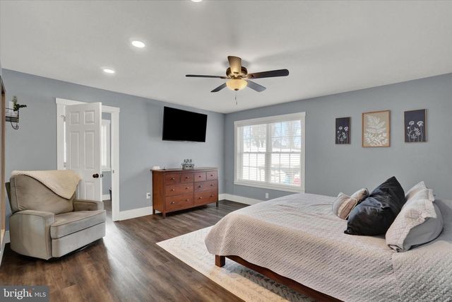 1048 KELLER RD, York, PA 17406