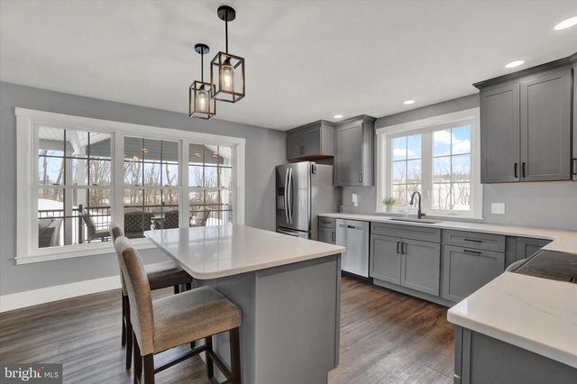 1048 KELLER RD, York, PA 17406