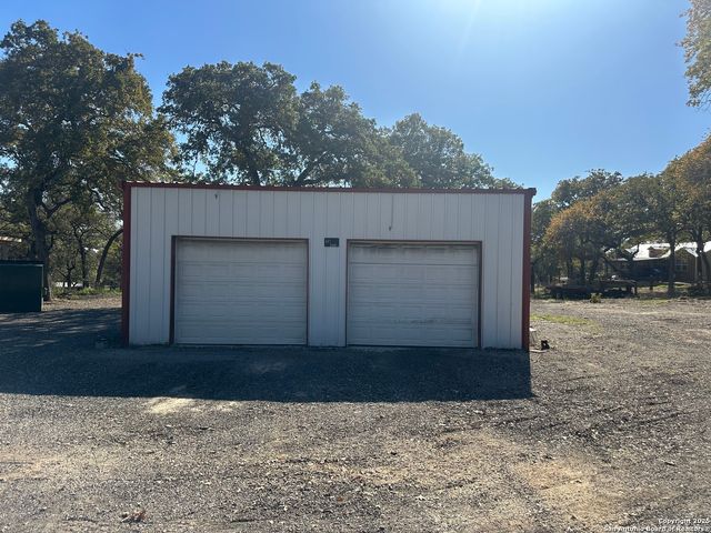 139 Pullman, La Vernia, TX 78121