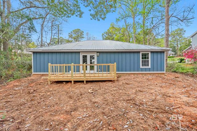 338 Ridgewood Drive, Daphne, AL 36526