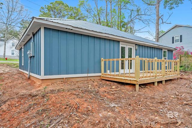 338 Ridgewood Drive, Daphne, AL 36526