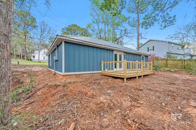 338 Ridgewood Drive, Daphne, AL 36526