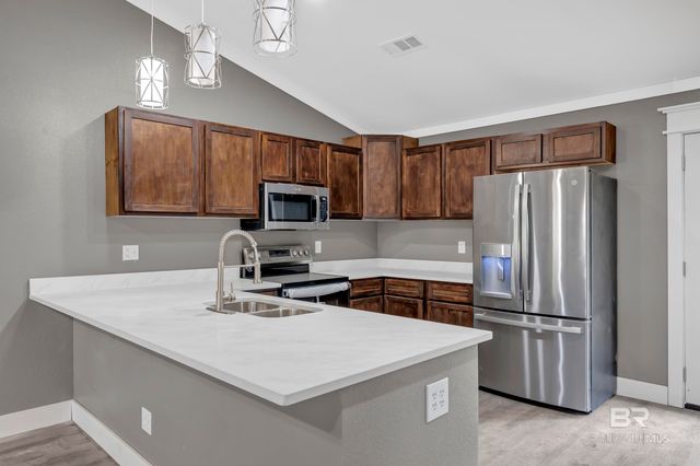 338 Ridgewood Drive, Daphne, AL 36526