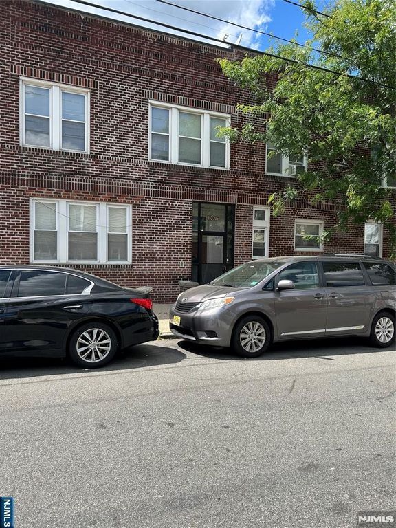 32-34 Halstead Street 4, Kearny, NJ 07032