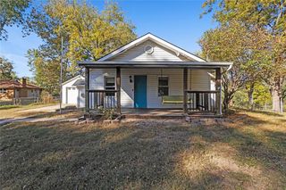 6924 NE 56th Street, Kansas City, MO 64119