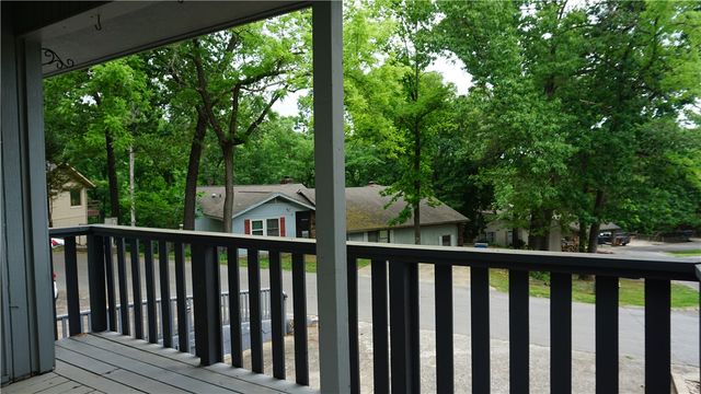 68 Dogwood Drive, Bella Vista, AR 72715