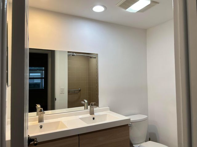 874 Flanders S, Delray Beach, FL 33484