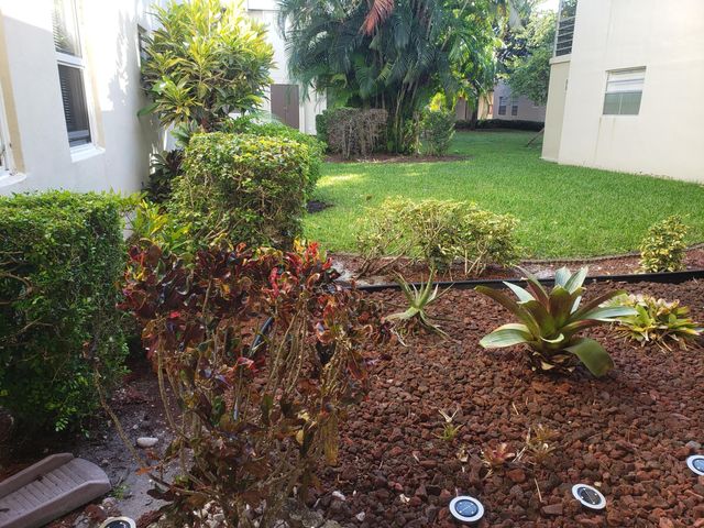 874 Flanders S, Delray Beach, FL 33484