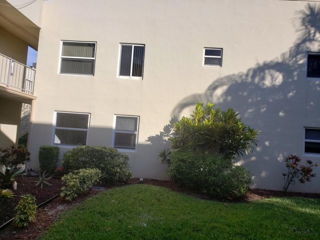 874 Flanders S, Delray Beach, FL 33484