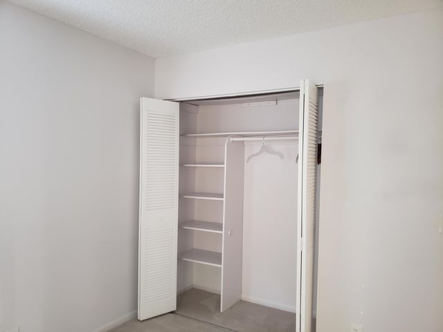 874 Flanders S, Delray Beach, FL 33484