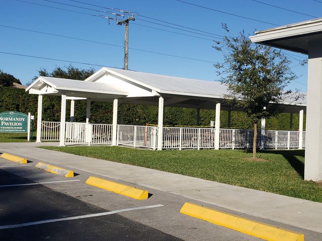 874 Flanders S, Delray Beach, FL 33484