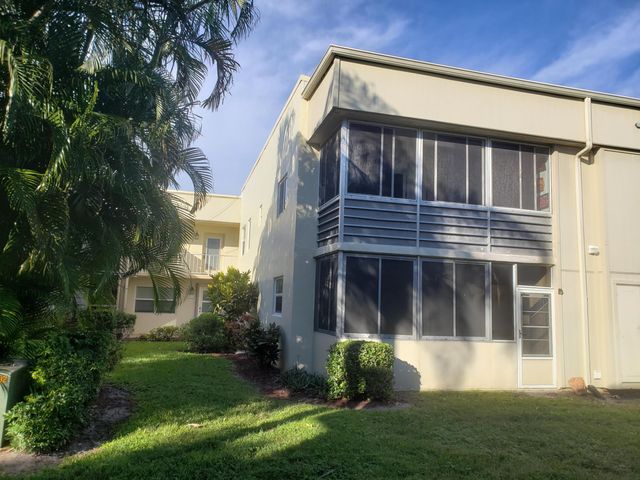 874 Flanders S, Delray Beach, FL 33484