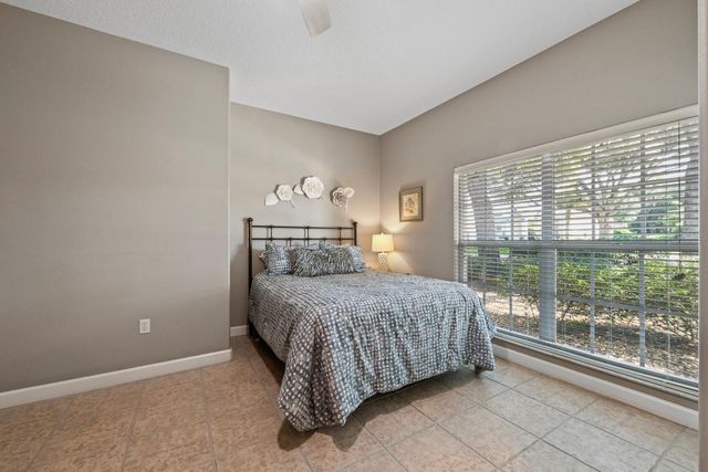 5039 GREENBRIAR TRAIL, Mount Dora, FL 32757
