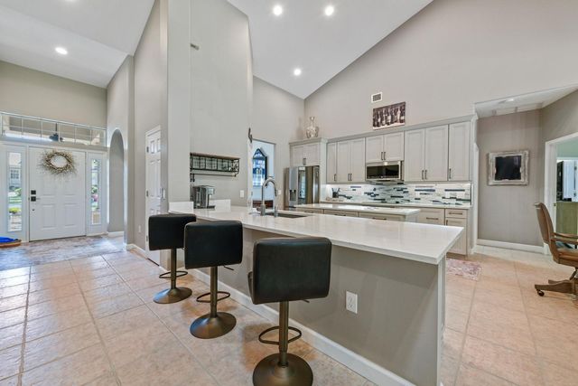 5039 GREENBRIAR TRAIL, Mount Dora, FL 32757