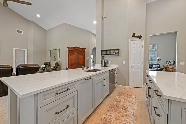 5039 GREENBRIAR TRAIL, Mount Dora, FL 32757