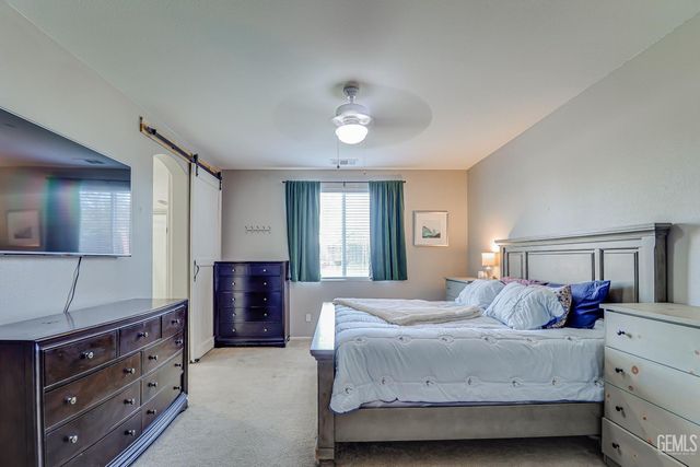 10905 Mountainside Drive, Bakersfield, CA 93306