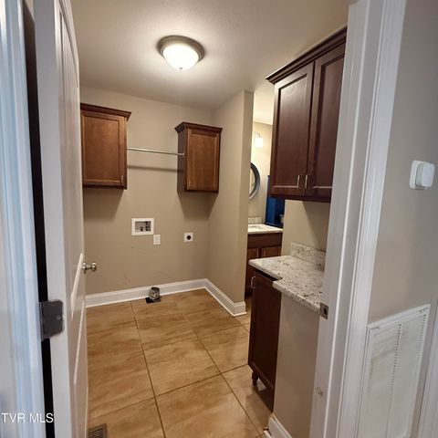222 Bradford Lane, Bristol, TN 37620