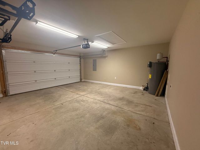 222 Bradford Lane, Bristol, TN 37620