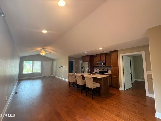 222 Bradford Lane, Bristol, TN 37620