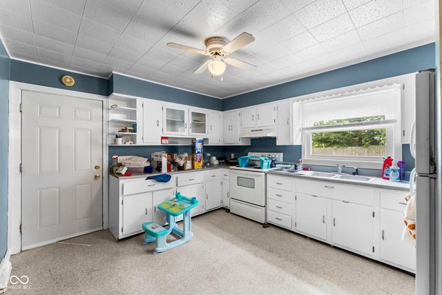 10977 E County Road 1025 N, Seymour, IN 47274