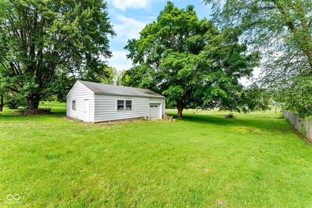 10977 E County Road 1025 N, Seymour, IN 47274