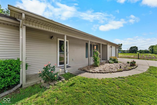10977 E County Road 1025 N, Seymour, IN 47274
