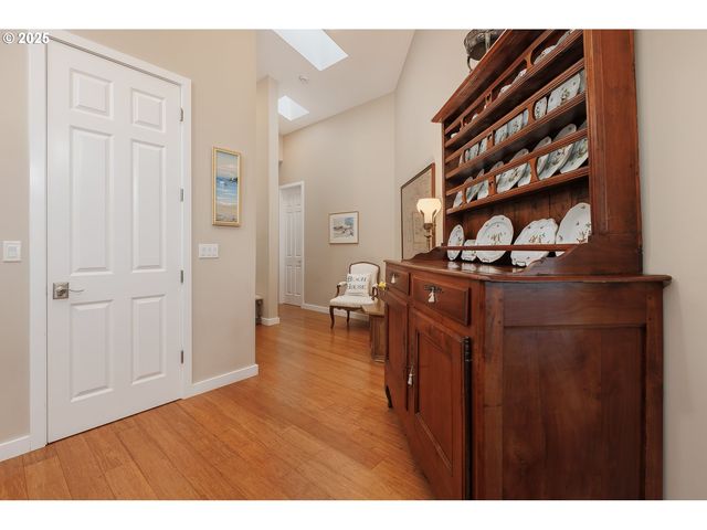 108 SEA CREST Ct, Otter Rock, OR 97369