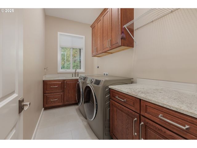 108 SEA CREST Ct, Otter Rock, OR 97369