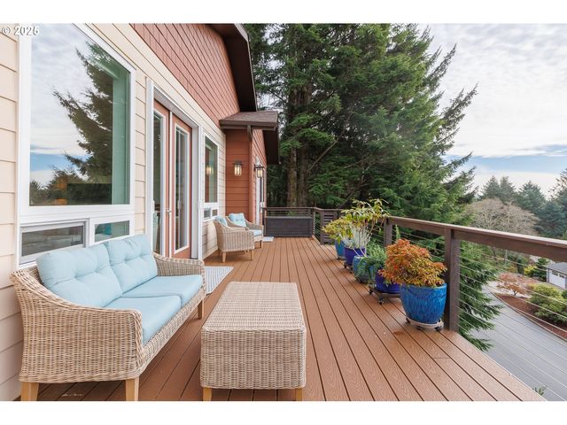 108 SEA CREST Ct, Otter Rock, OR 97369