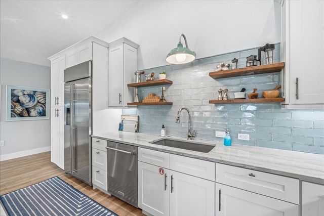 664 KEY ROYALE DRIVE, Holmes Beach, FL 34217