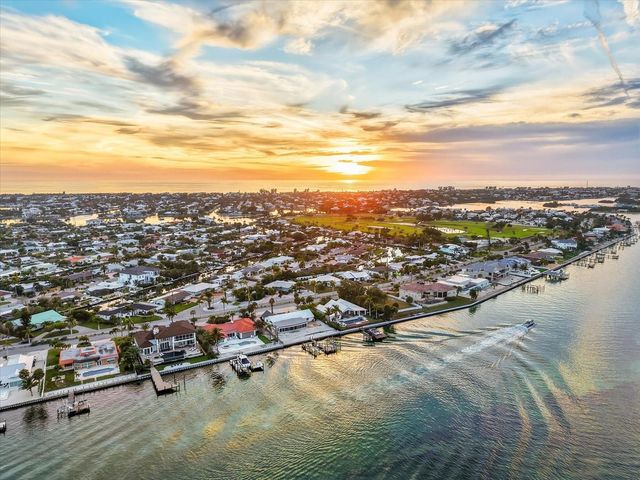 664 KEY ROYALE DRIVE, Holmes Beach, FL 34217