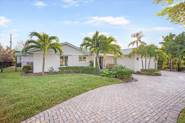 664 KEY ROYALE DRIVE, Holmes Beach, FL 34217