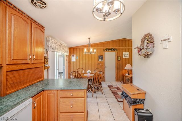 6142 Fairview Road, Austintown, OH 44515