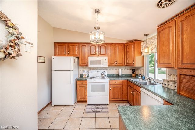 6142 Fairview Road, Austintown, OH 44515