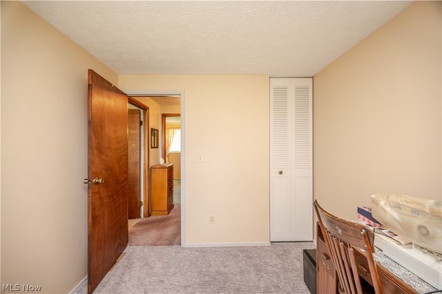 6142 Fairview Road, Austintown, OH 44515