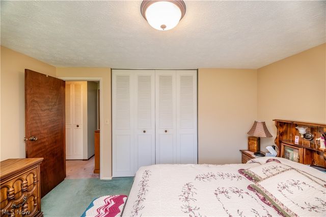 6142 Fairview Road, Austintown, OH 44515
