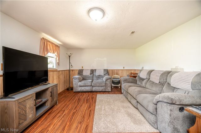 6142 Fairview Road, Austintown, OH 44515