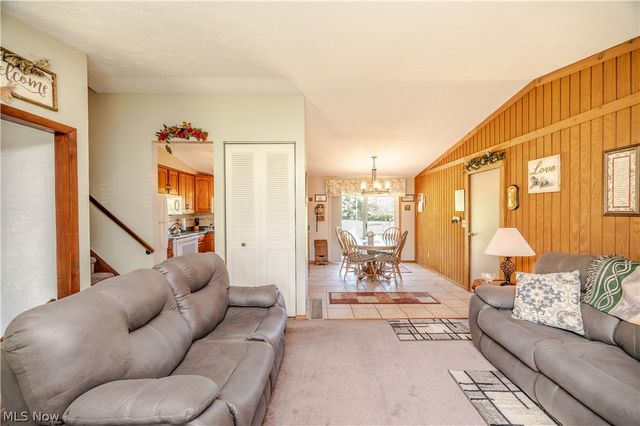 6142 Fairview Road, Austintown, OH 44515