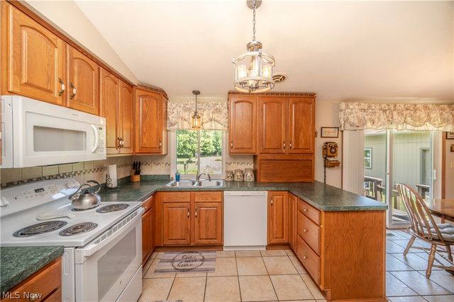 6142 Fairview Road, Austintown, OH 44515