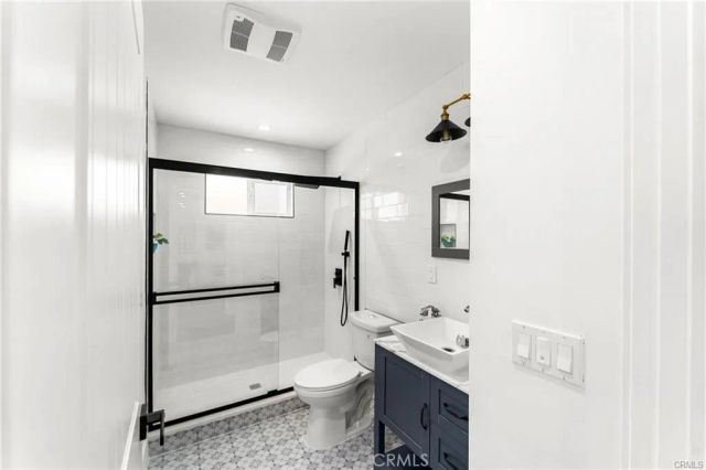 11445 Saticoy Street, North Hollywood, CA 91605