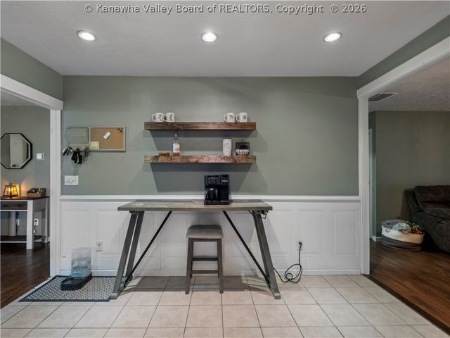 1518 Fenton Circle, Nitro, WV 25143