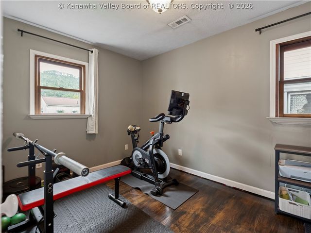 1518 Fenton Circle, Nitro, WV 25143