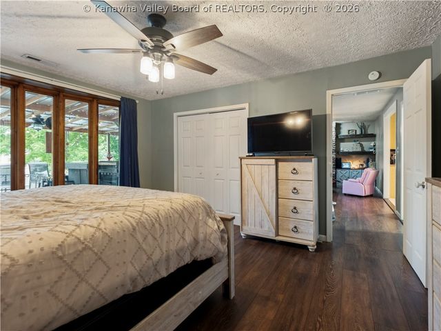 1518 Fenton Circle, Nitro, WV 25143