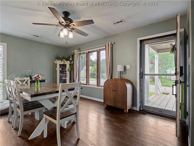 1518 Fenton Circle, Nitro, WV 25143