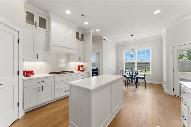 1105 SW Alleghany Avenue, Bentonville, AR 72713