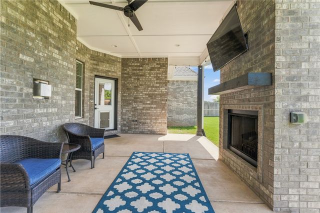 1105 SW Alleghany Avenue, Bentonville, AR 72713